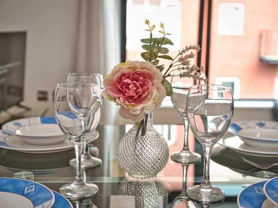 Lovely 1 Bedroom Apartment - Bham City Centre Μπέρμιγχαμ Εξωτερικό φωτογραφία